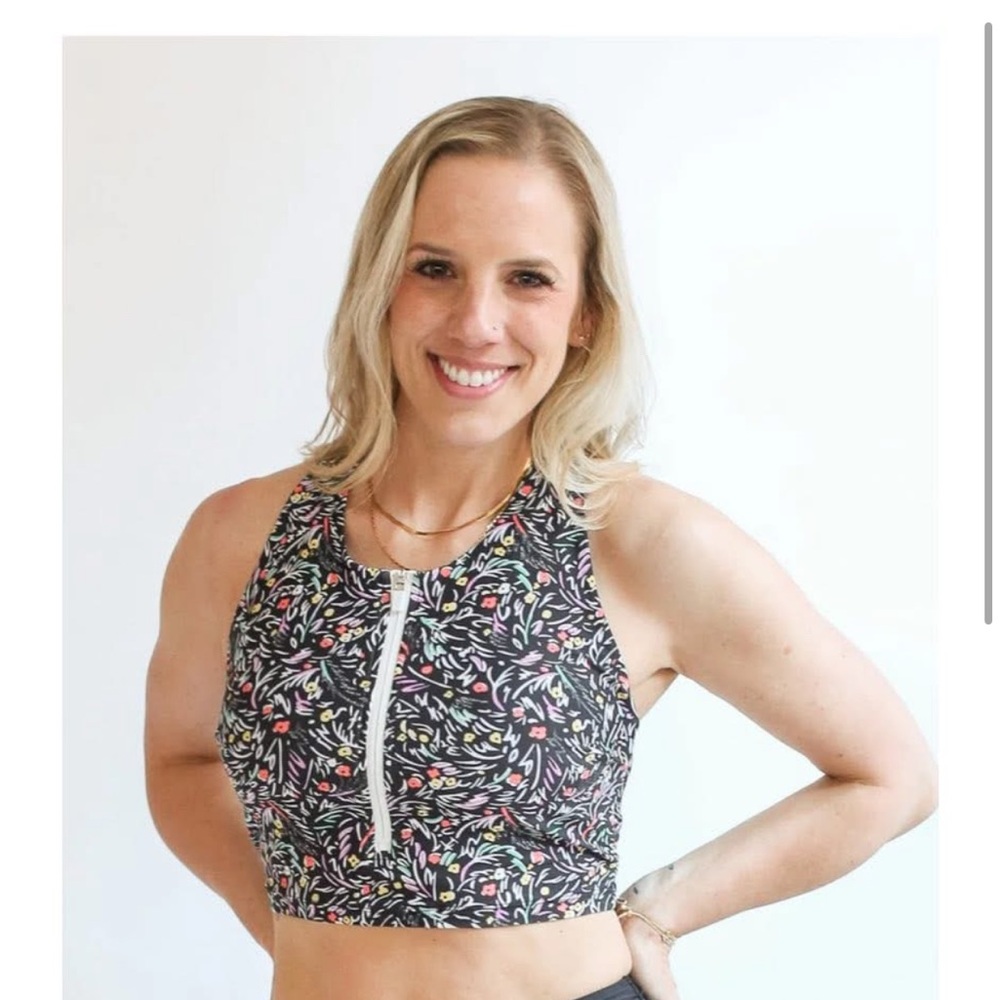 Movemama Breastfeeding friendly bikini crop top